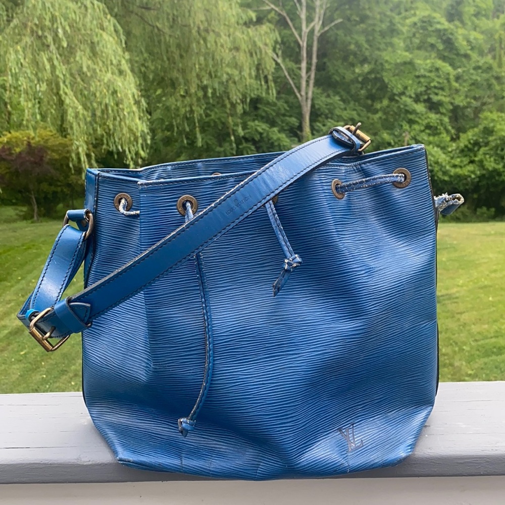 Louis Vuitton Epi Bucket Bag